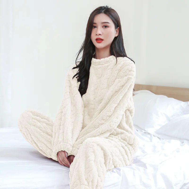 

Woman Winter Pajamas Suit Coral Fleece Minimalist Fleece-Lined Homewear Keep Warm Nightwear Wearable As Outerwear Sleepwear Set