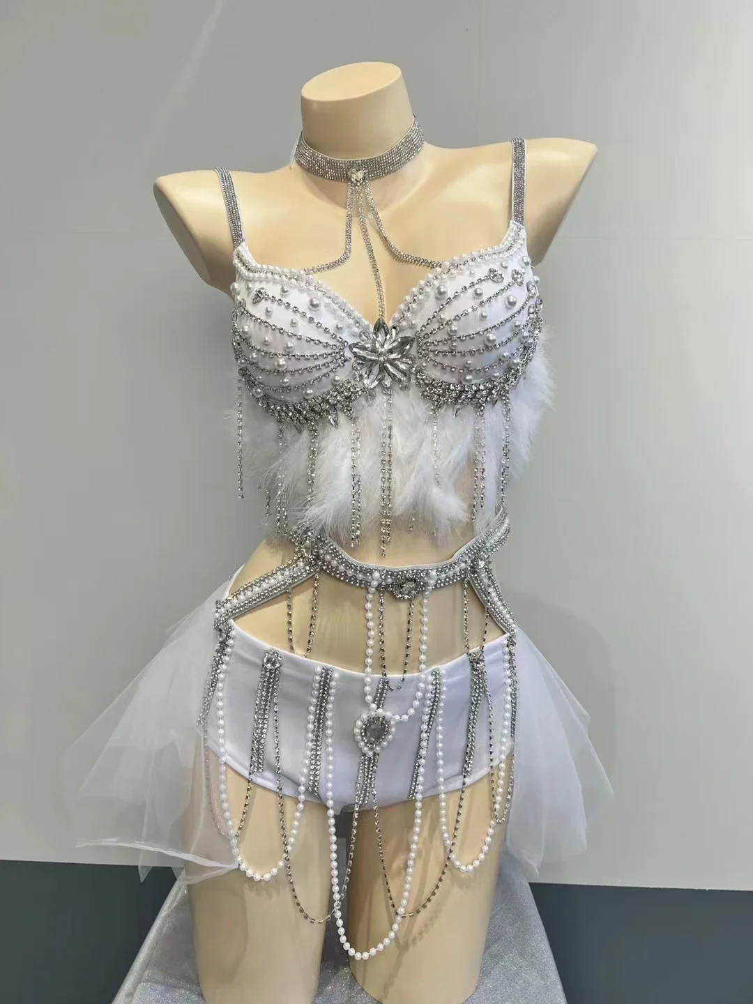 Nowy Biały Kostium Bikini z Piór, Koralików i Gazy na Festiwal Muzyki Elektronicznej, Rave, DJ, Tancerka, Seksowny Kostium do Tańca na Rurze, Strój Sceniczny