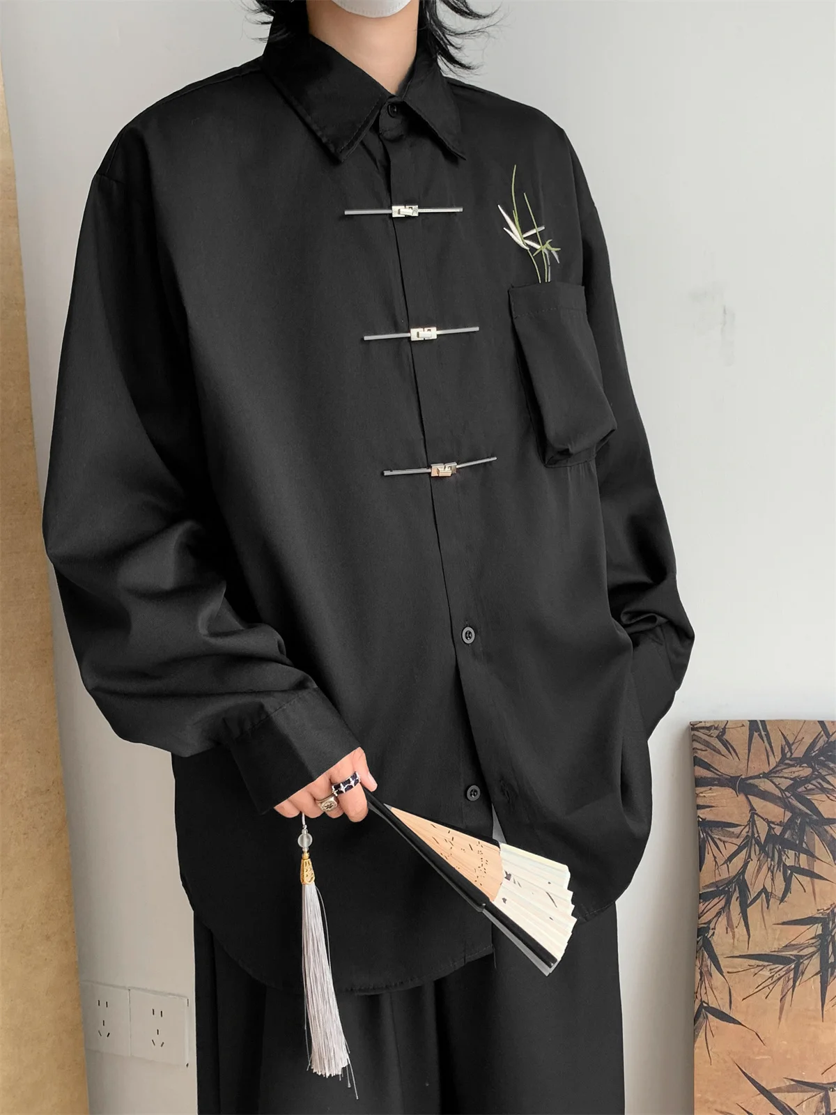 

New Chinese Sle Men's irt Embroidered Loose Long Sve Youth Faion Summer Casual Wear Square Collar Traditional Tang C...