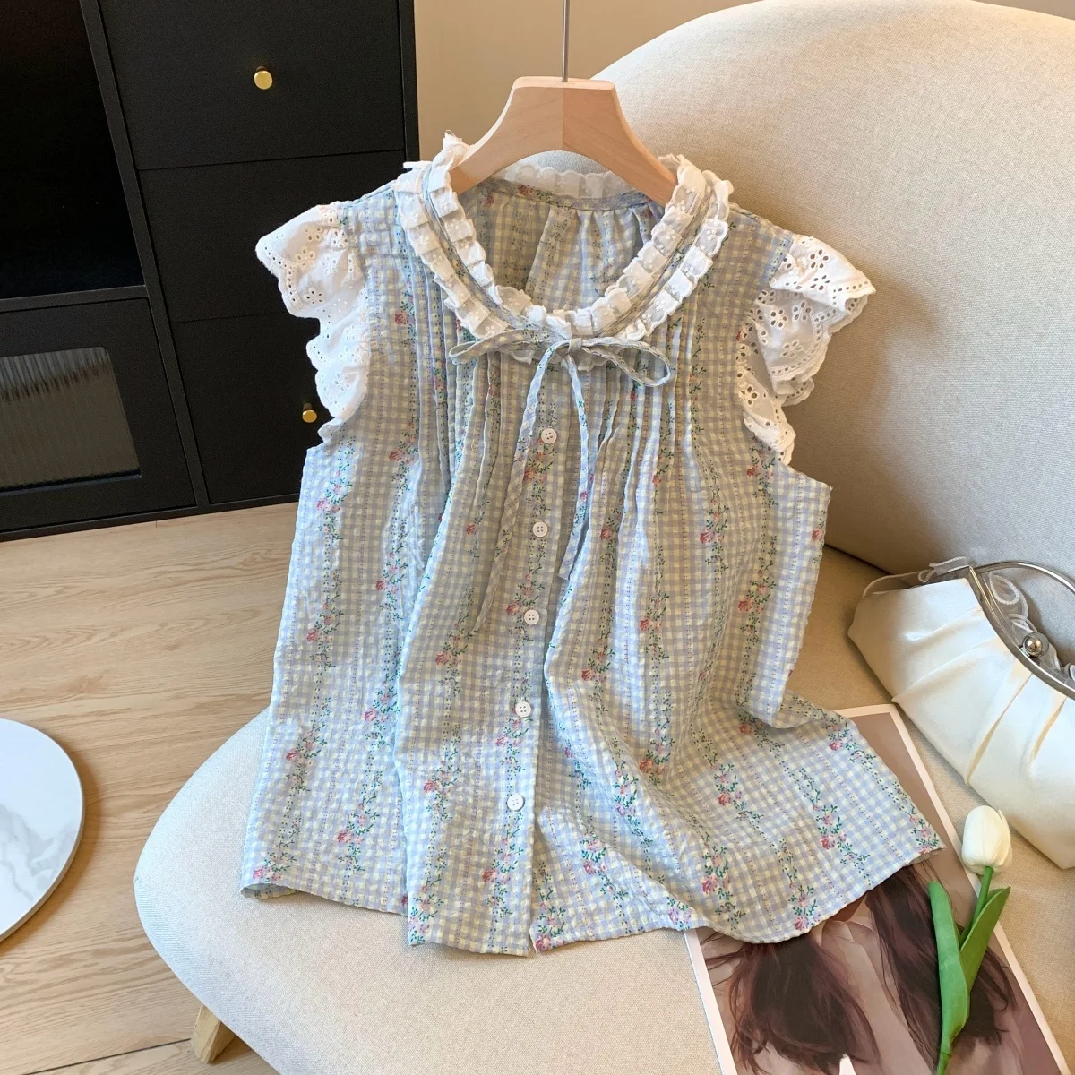 

Korean Sweet Lace Floral Design Flying Sleeve Shirt Women Summer Gentle Small Elegant Vest Top Loose Fit Sleeveless
