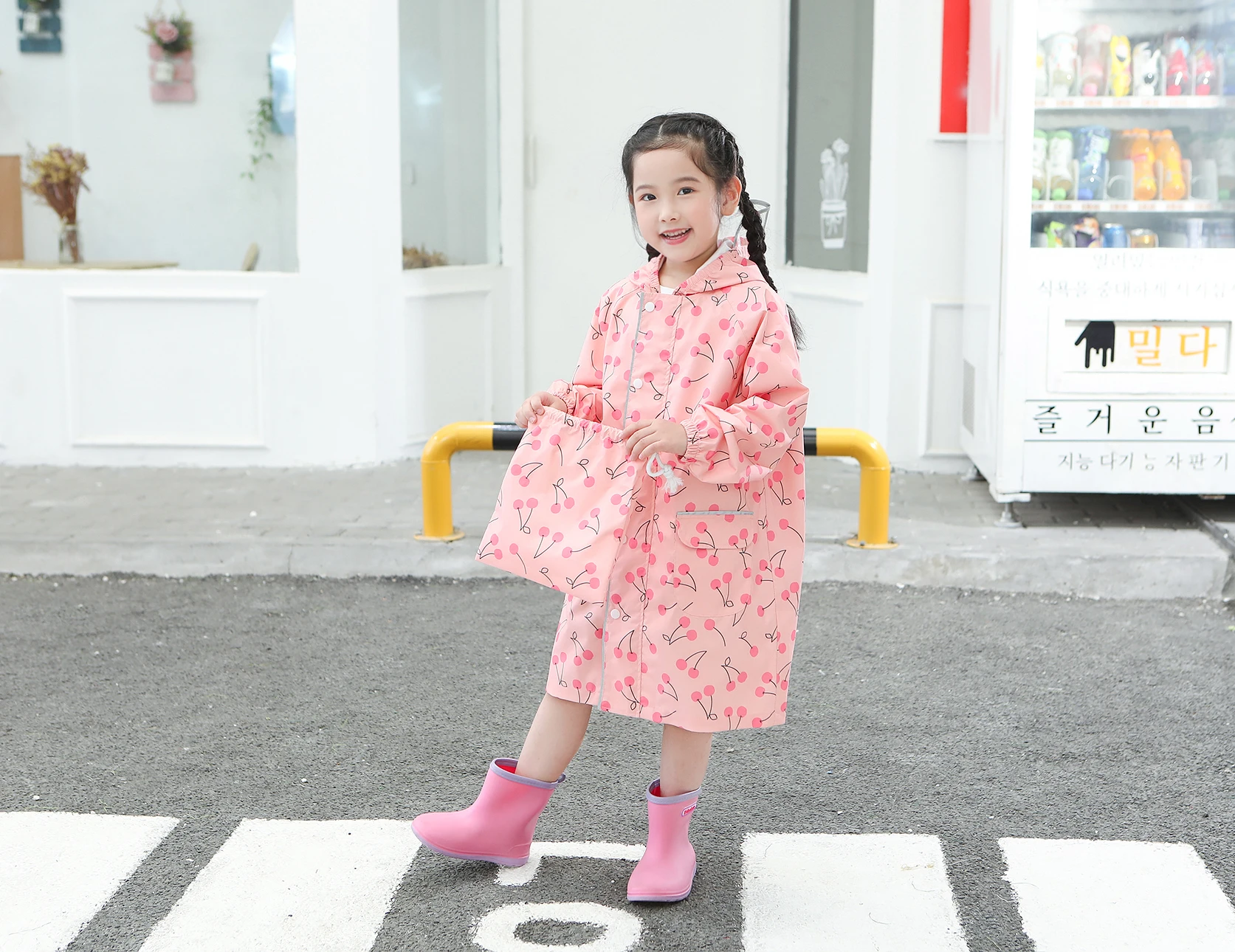 Pink Cherry Children    Raincoat  Children‘s  Rain Coat Kids Boy Girl  Tour Light Waterproof Soft Rainwear Raincoats