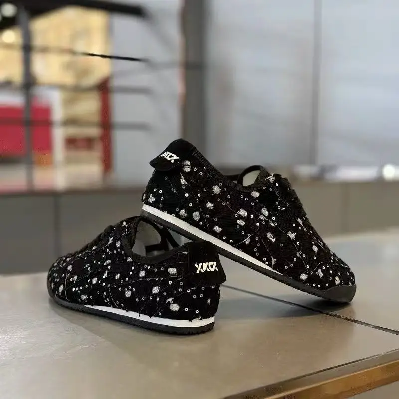Solid Colour Canvas Mesh Breathable Running Shoes New Man 2026 Autumn Flat Men Casual Sneakers Fashion Comfort Non Slip Footwear