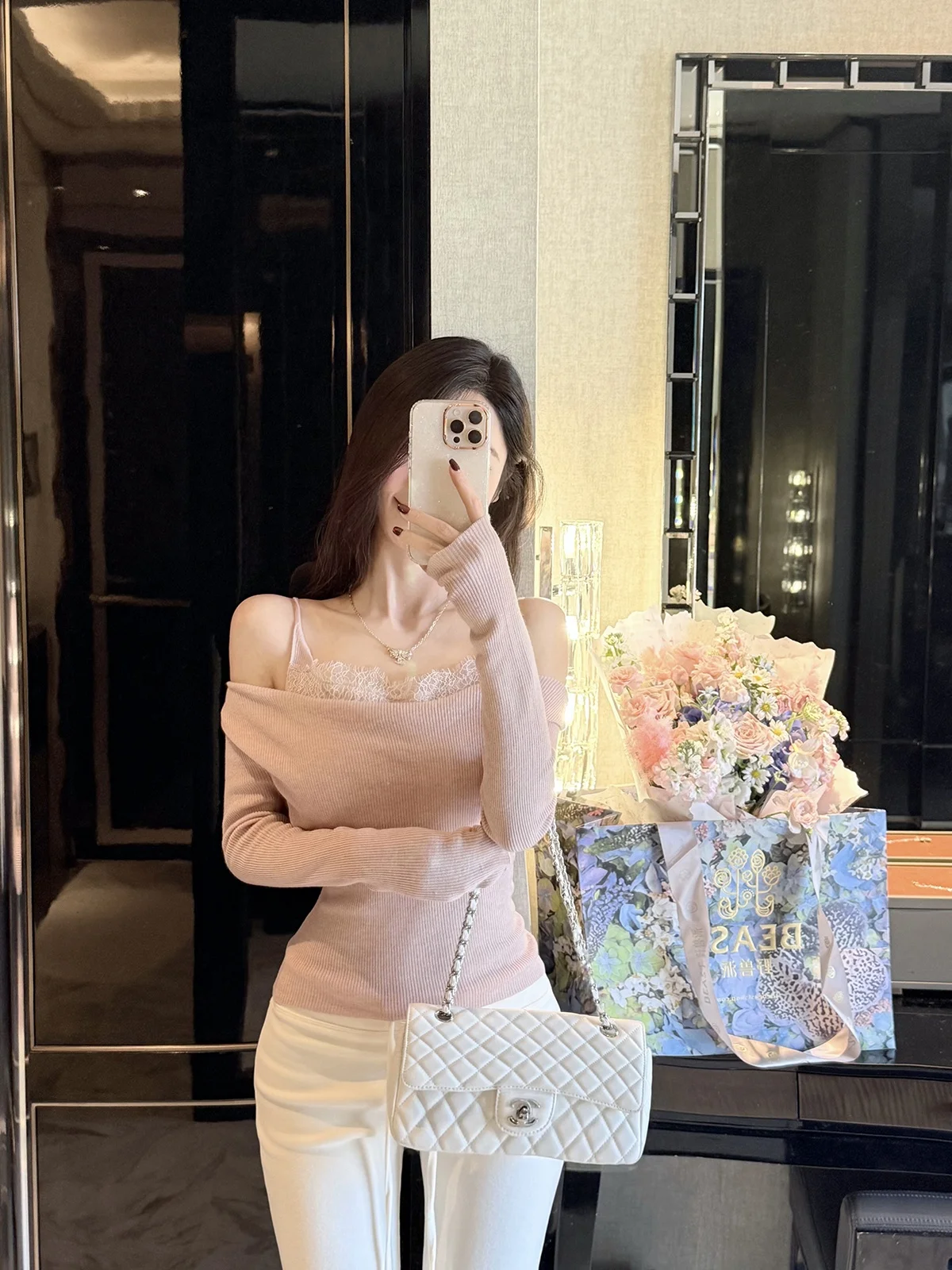 

Сексуальный кружевной вязаный свитер с одним открытым плечом, женский модный облегающий свитер с длинным рукавом и круглым вырезом для весны, осени и зимы