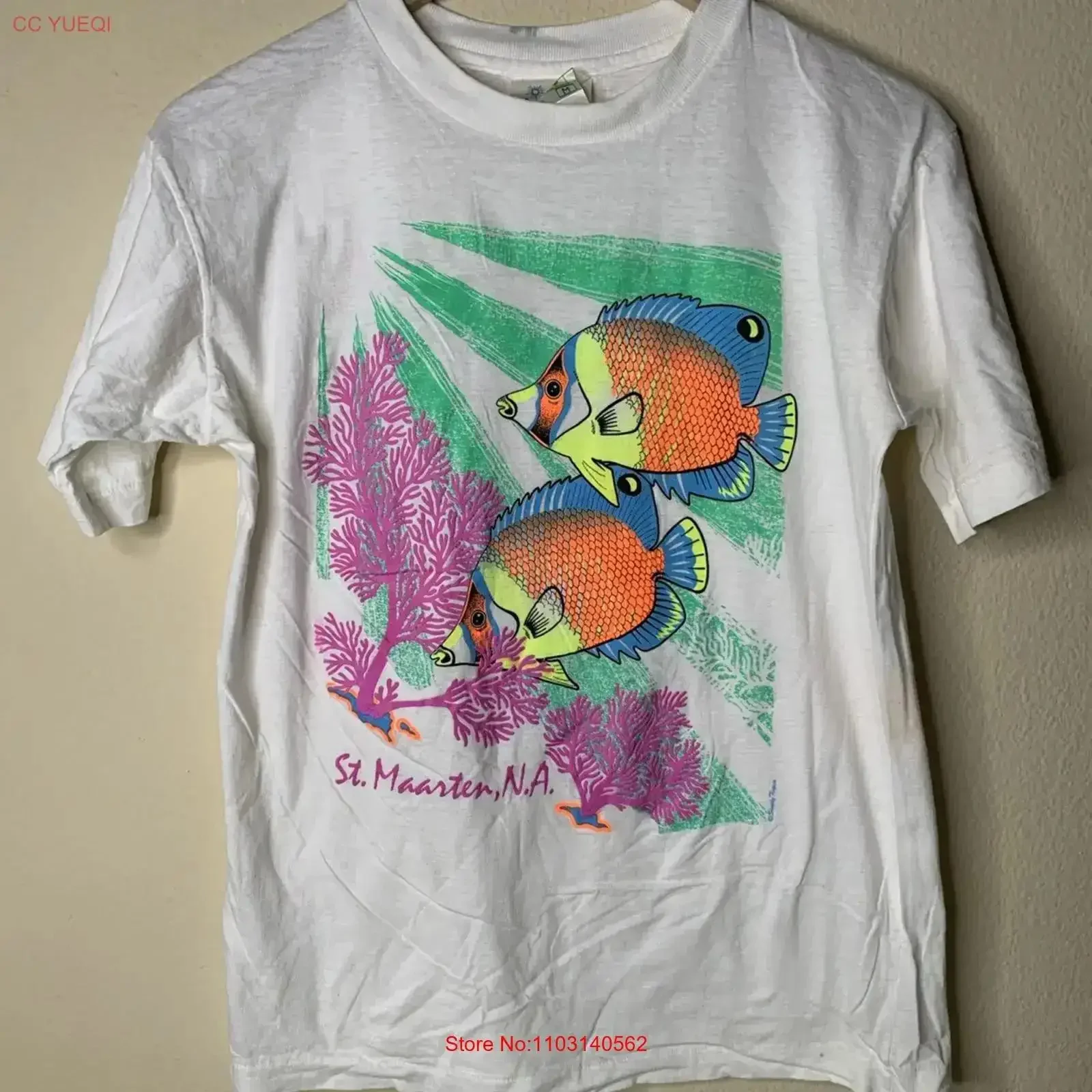 Vintage Tropical Fish St Maarten T Shirt Mens Sz M Colorful Ocean Art 90s Washed fashion Casual Stretched Soft vintage Washed