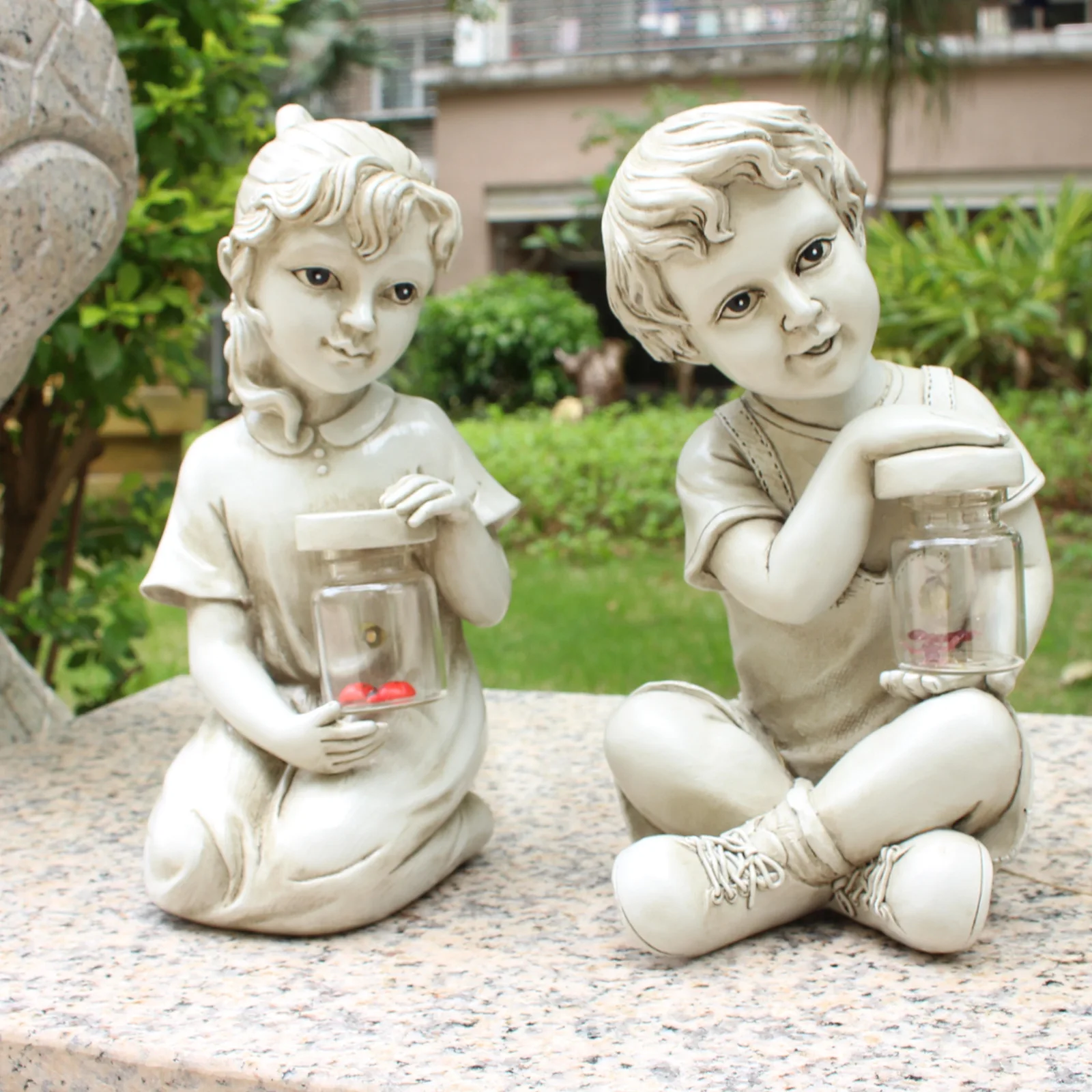 ‌Handmade Ant Boy & Girl Lamp - Unique Solar Decor for Fairy Gardens‌