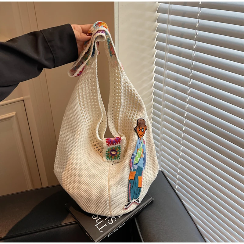 Bolsos de mano tejidos huecos coreanos, bolsos cruzados de retazos bordados a la moda, bolsos grandes de punto, bolsos informales para vacaciones en la playa, oferta