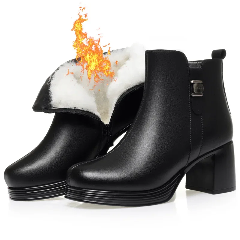 6 سنتيمتر كل مباراة أحذية نسائية أنيقة بوط من الجلد الطبيعي شتاء 2025 ميد كتلة الكعوب الدافئة قصيرة الفراء حذاء من الجلد لمكتب أمي