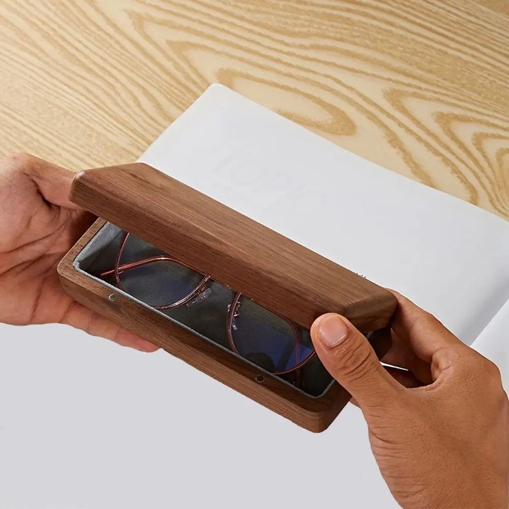 Retro Wood Glasses Case Magnetic Buckle Flocking Inside Eyeglasses Protective Case Anti-Pressure Durable Walnut Wood Storage Box