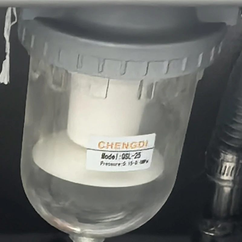 

Машина для вертикальной упаковки в пакеты с функцией формования, наполнения и запайки для молочного порошка