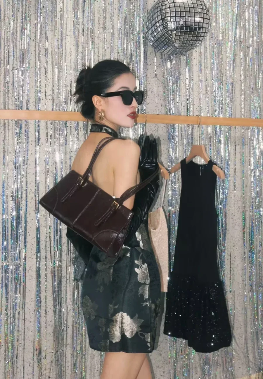 Vestido feminino pop para o inverno, novo, sexy, estilo chinês, cetim, tecido jacquard, fino, curto, estilo cheongfrok, mini vestido de festa