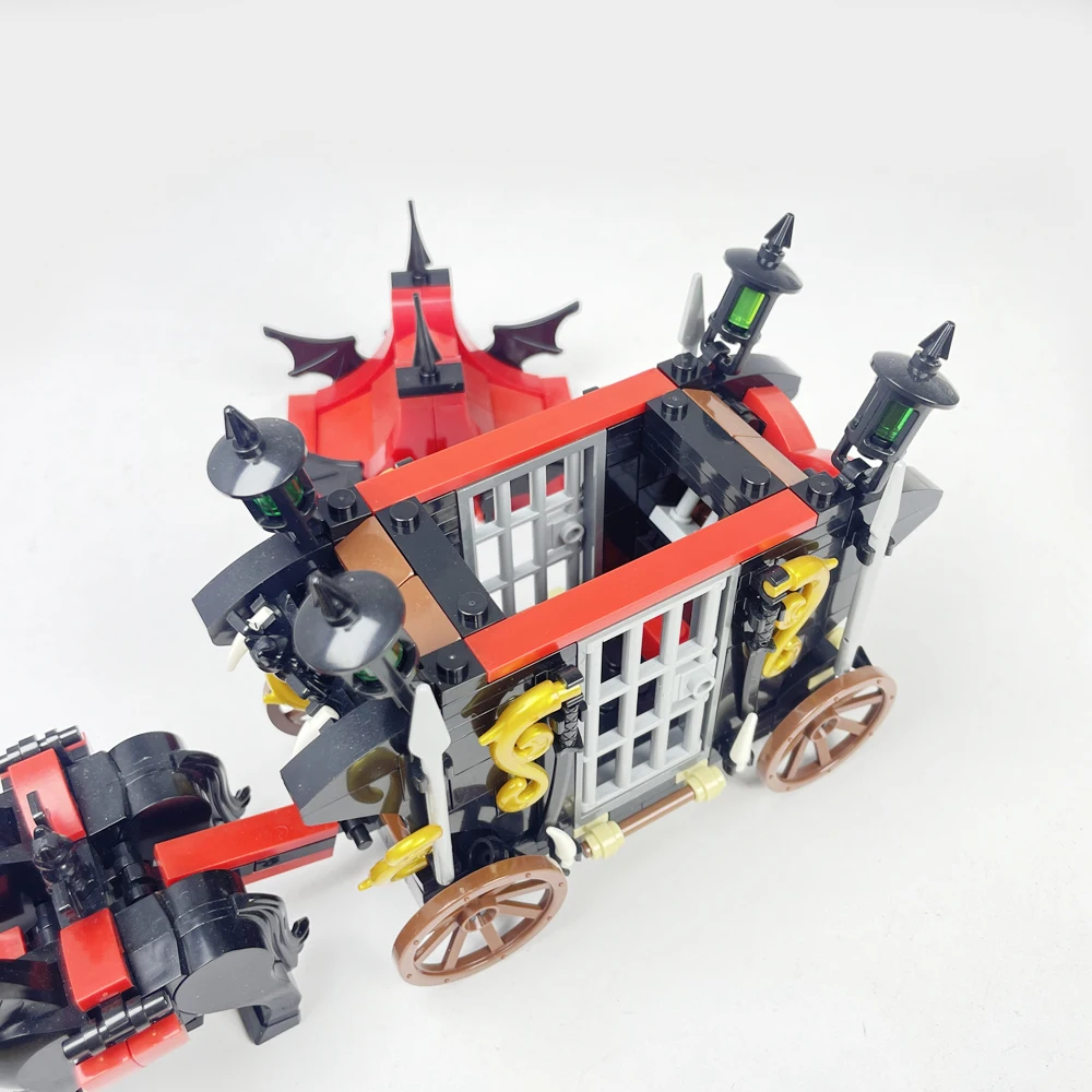 Vampire series Gothic dark block carriage puzzle block set, medieval block scene decoration, boys' holiday gift