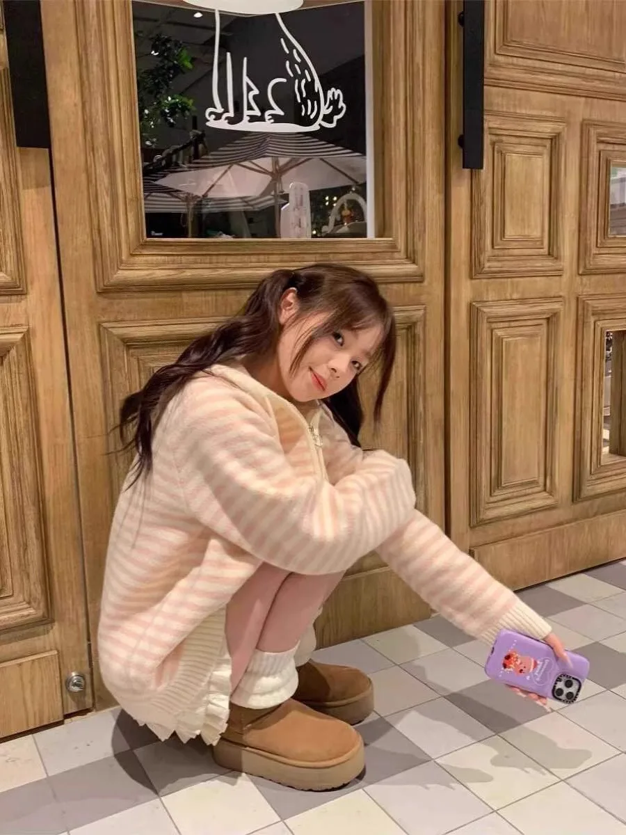 

Розовый полосатый вязаный кардиган свободного кроя для женщин в корейском стиле, осенне-зимняя новинка, милый дизайн в стиле школьной формы