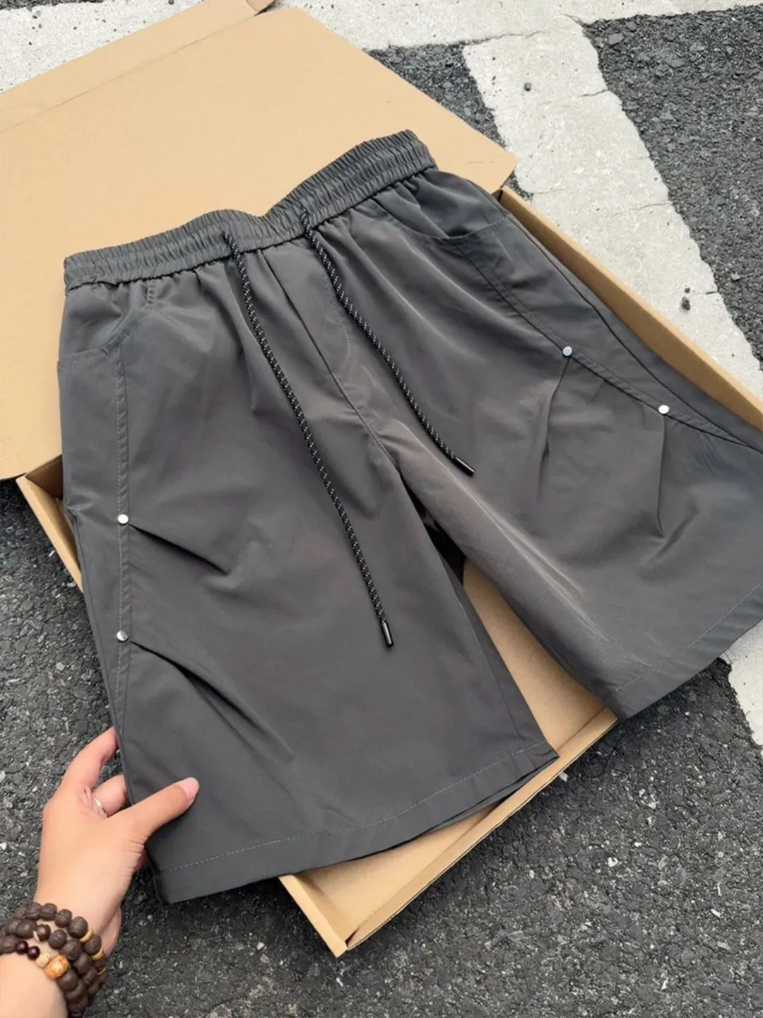 

Gray Ice Silk Quick Dry Men's Shorts Summer American Folded Rivet Workwear Basketball Sport Loose Five-Quarter Pants