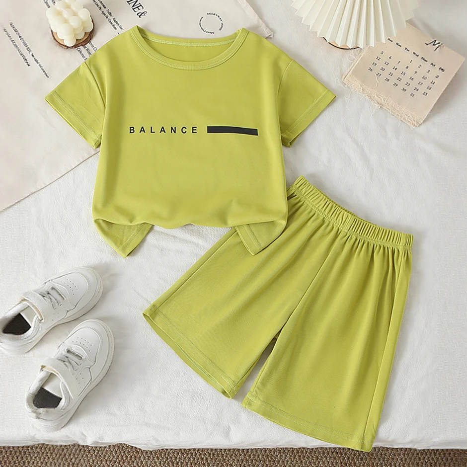 2-teiliges Frühlings-/Sommer-Kinderset mit mehrfarbigem, schnell trocknendem Sport-Buchstabendruck für Jungen und Mädchen, lässig, kurzärmelig – Detail 4
