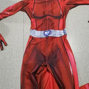 Üç casus için kostümlerin 6 büyük satışı çok fazla - no. 6