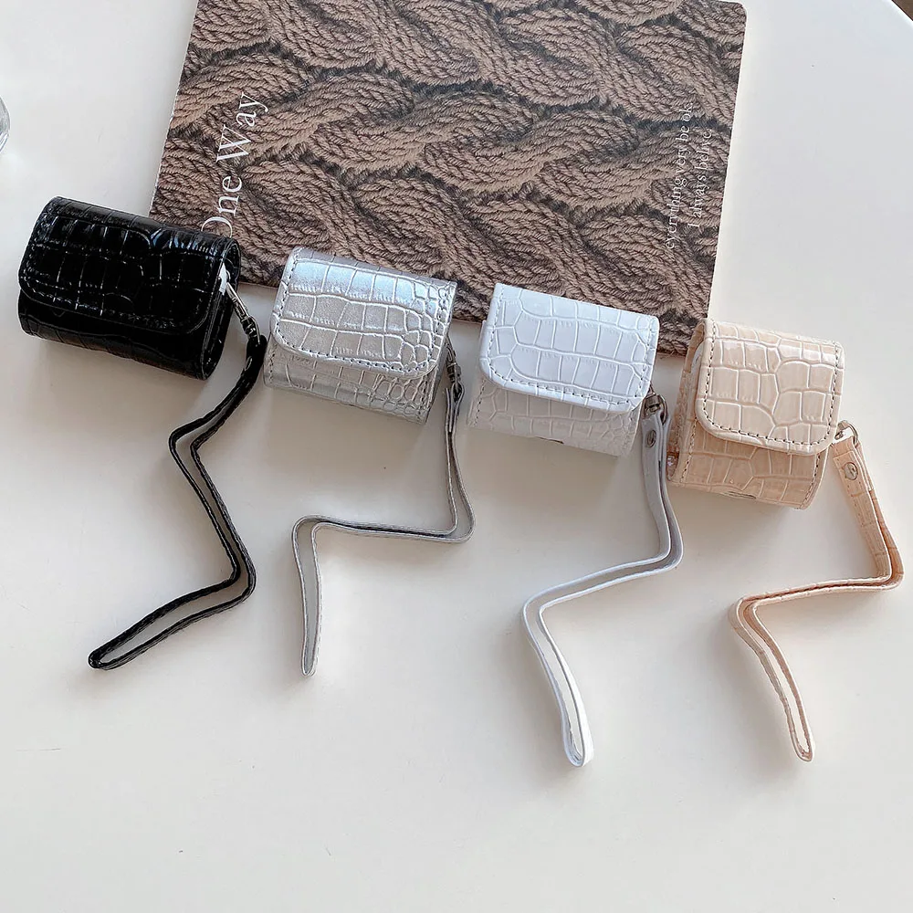 Luxury Silvery Crocodile Leather Earphone Case with Wrist Strap For Apple Airpods 1 2 3 Pro 2 Headphone Cover for AirPods 4 2024