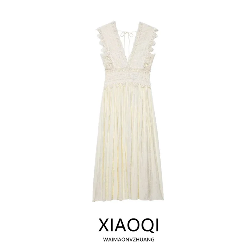 Fashionable Long Lace Halter Dress Women's Design Sensation Autumn New Style V-neck Sleeveless Gown for Casual Occasions