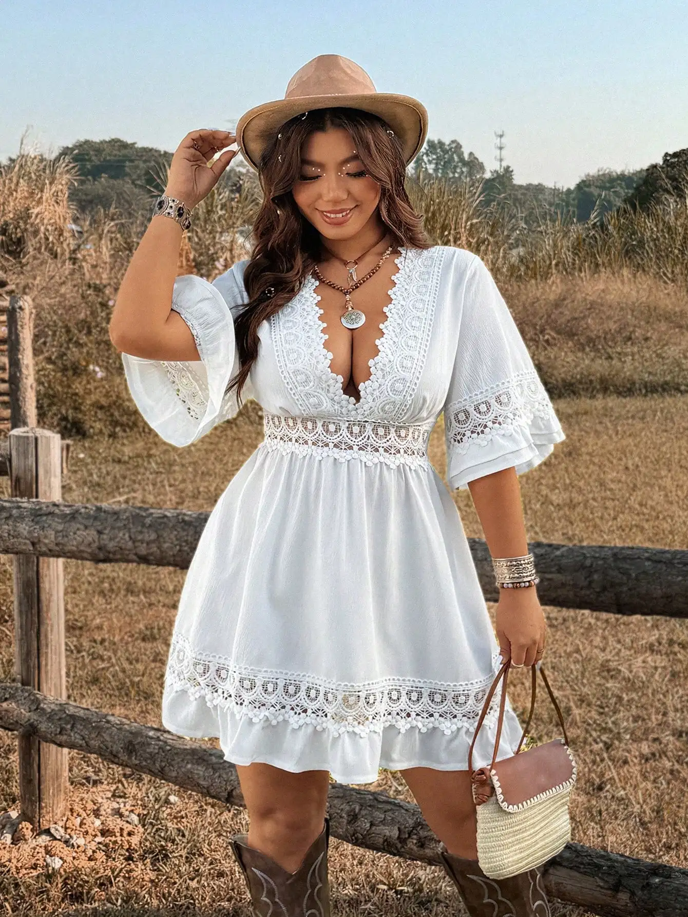 

White Bohemian V-Neck Lace Hollow Waist A-Line Short Sleeve Casual Dress