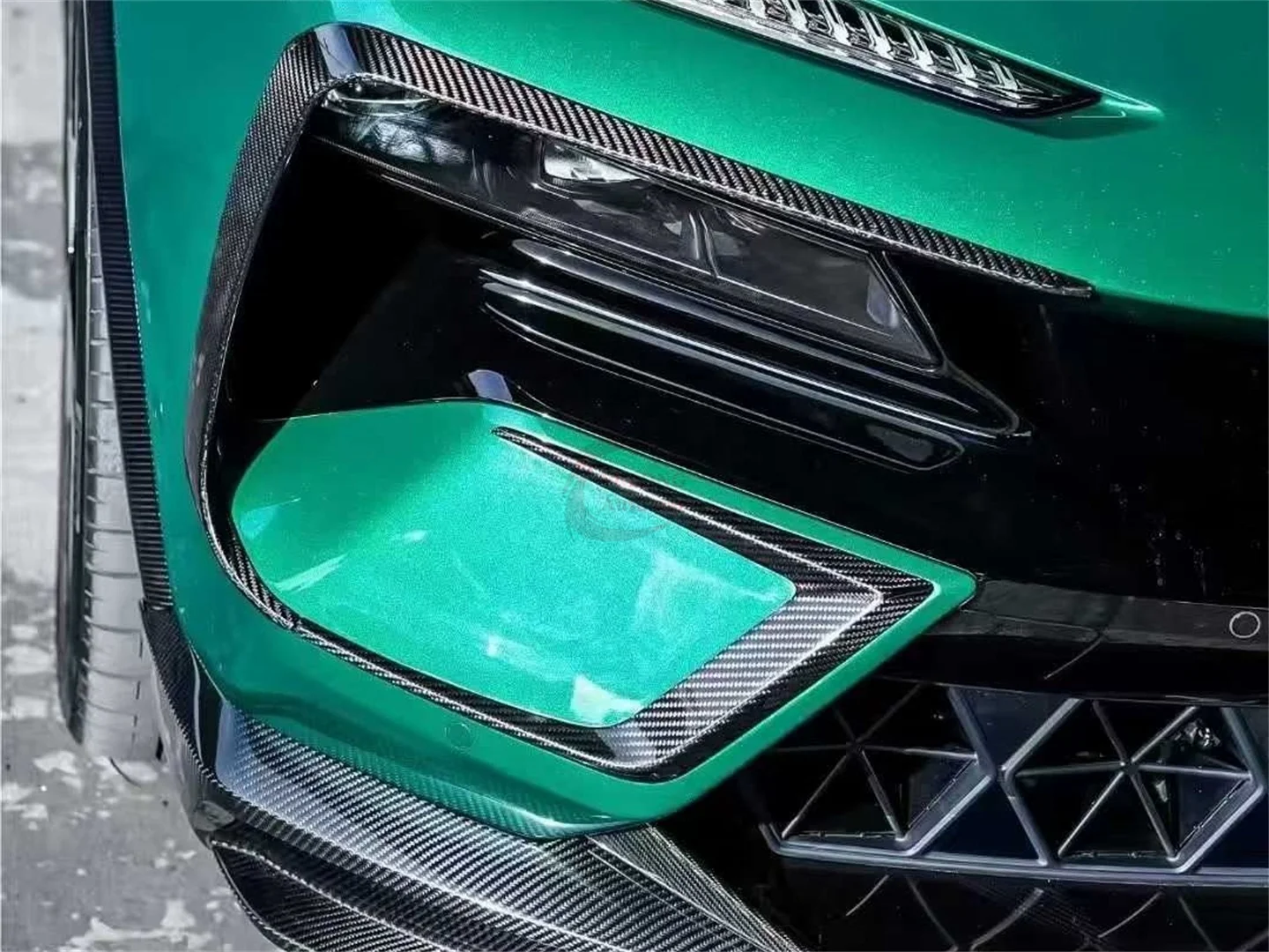 PK Style Dry Carbon Fiber Front Bumper Canards wings Front Bumper Lower Trim Front Bumper Splitter forLotus Eletre SUV