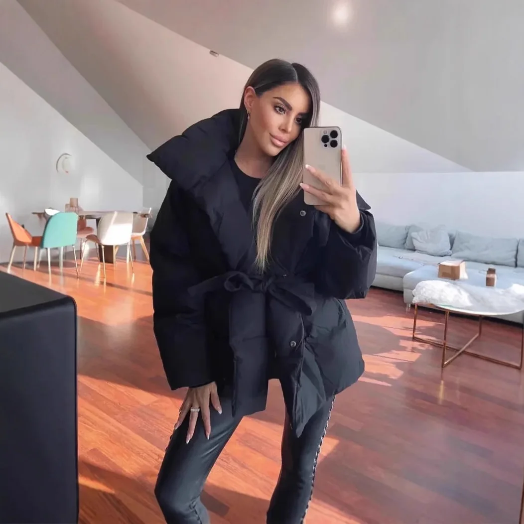 معطف نسائي منتفخ كبير بياقة طية صدر السترة وحزام الخصر متوسط الطول سترة شتوية دافئة موضة ملابس خارجية مبطنة فضفاضة