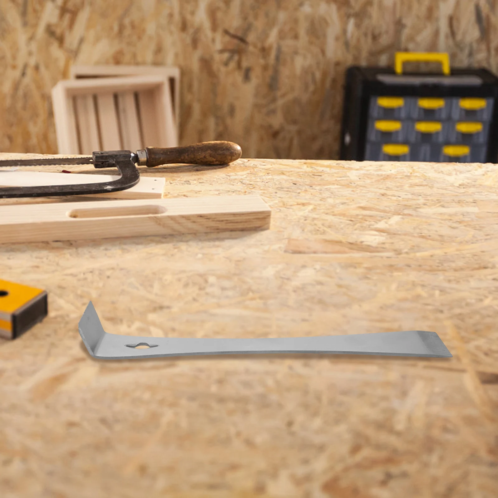 전문가급 3-in-1 수공구 (고강도 스테인리스 스틸 프라이 바 스크레이퍼 및 스테이플 제거 기능 포함)