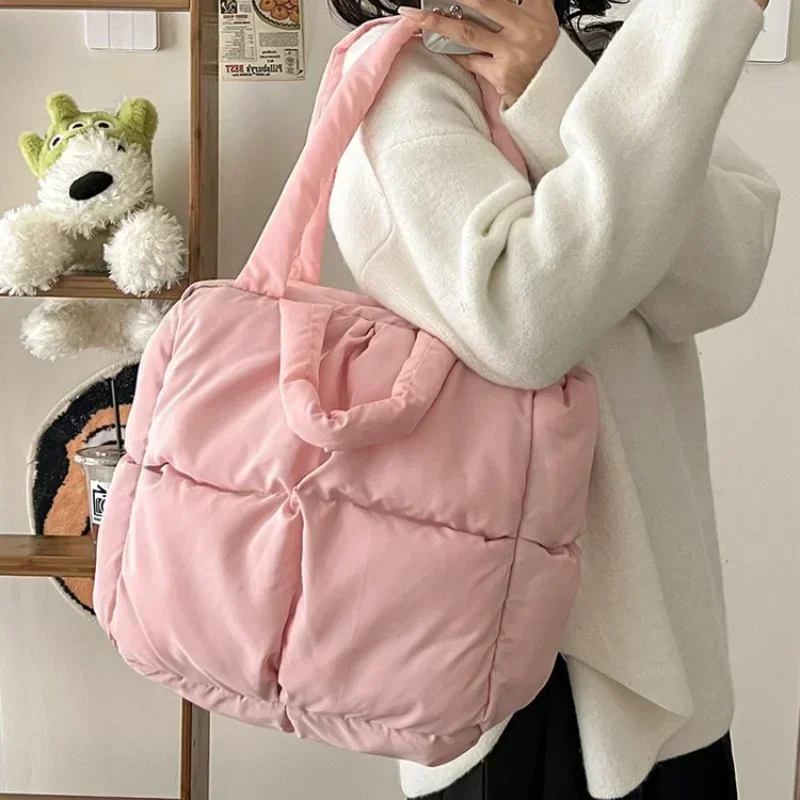 

Women Retro Checkered Quilted Shoulder Bag Solid Color Soft Handbags Soft Tote Handbags Pink Sapce Padded Tote Brand Designer