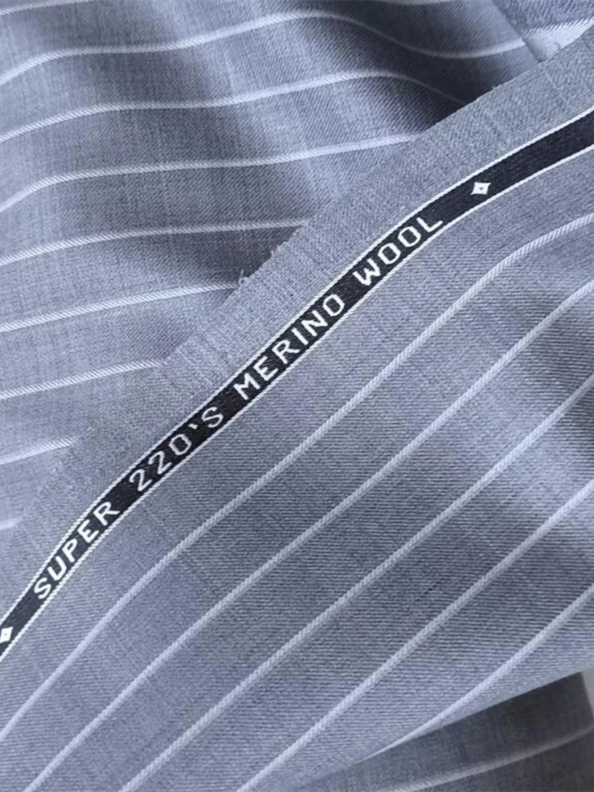 tissu-en-fil-de-laine-gris-a-rayures-de-precision-pour-vetements-costumes-pantalons-jupes-gilets-etc-style-europeen