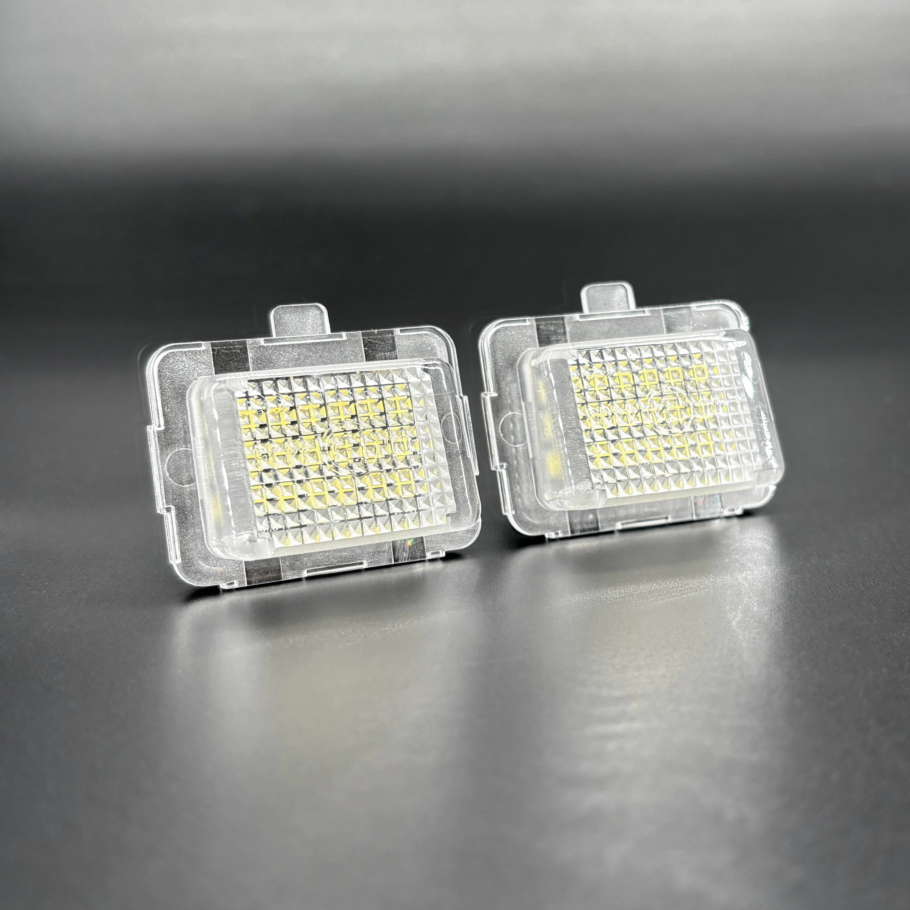 2PCS For Benz C W204 C204 W204 S204 E C207 S212 A207 CL C216 CLA C117 CLS C218 Led License Plate Lights Auto Parking Tag Lamp