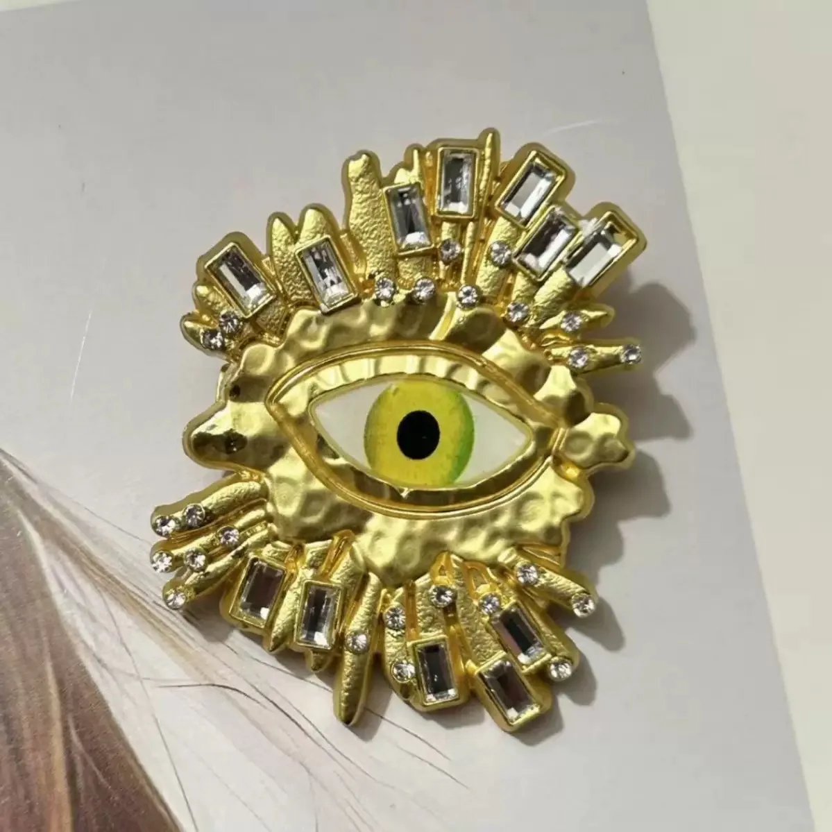 Vintage Großäugiges Abzeichen Cosplay Teufelsauge Brosche Luxus-Anstecknadel Halloween-Party Kostüm-Accessoires Quasten-Abzeichen Sammlerstück Geschenk – Detail 17