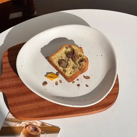 कोरियाई इन्स स्टाइल त्रिकोणीय प्लेट जिसमें छपी स्याही है टेबलवेयर सिरेमिक मिठाई प्लेट केक प्लेट 8 best sales प्लेटें सिरेमिक - №4