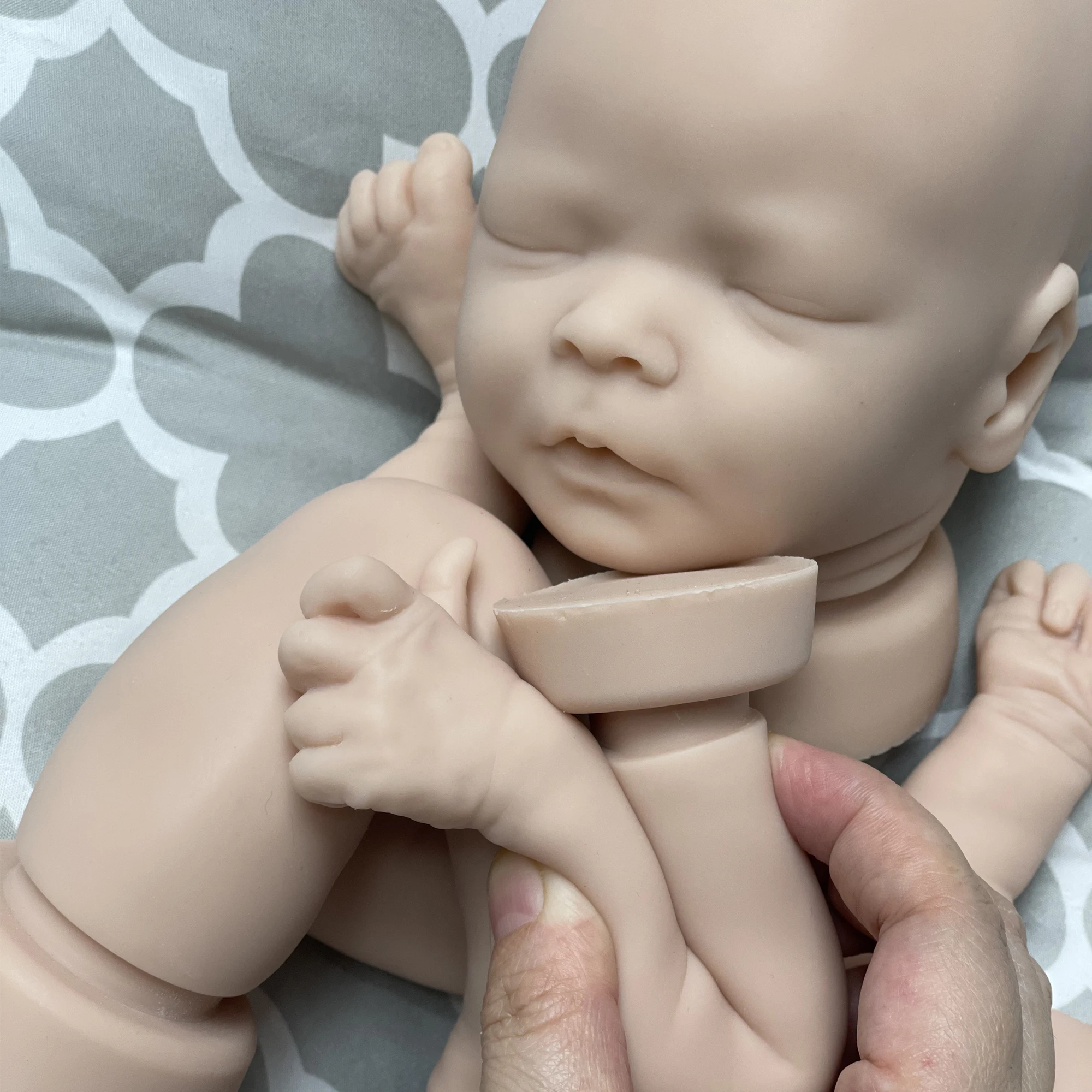 Darren 18 Inch Solid Silicone Reborn Bebe Unassembled Full Silicone Doll Kits Realistic Soft Newborn Handmade Doll Gifts