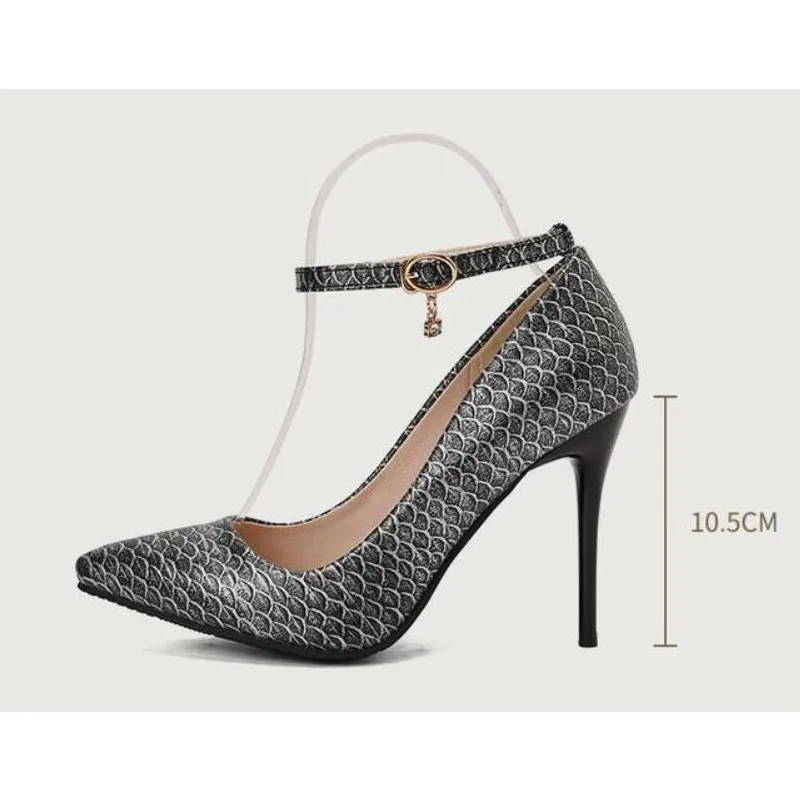 

SIMLOVEYO Летние пикантные женские туфли-лодочки в стиле панк с круглым носком, 10 см, туфли на каблуке с ремешком на щиколотке и пряжкой, золотистый, серебристый, коричневый, большой размер 46 48 49 50