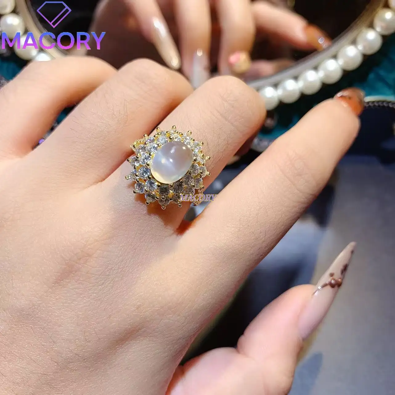 

New 925 sterling silver natural moonstone ring for women, with beautiful, fashionable, and elegant colors7✖️9mm