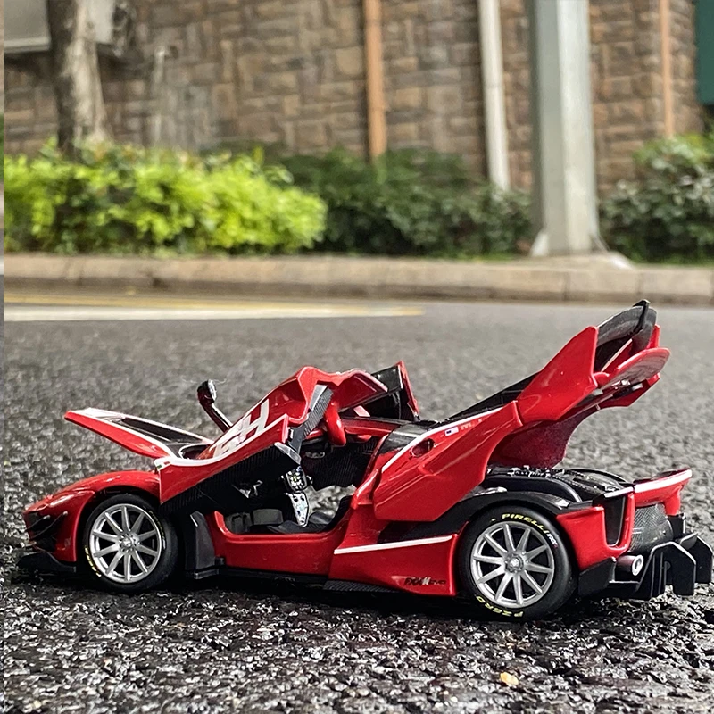 Bburago 1:32 Ferrari FXX K EVO Alloy Car Model Diecast Metal Toy Sports Car Model High Simulation Sound and Light Childrens Gift