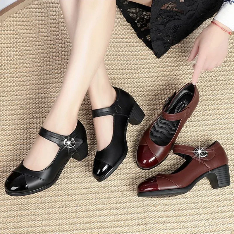 Seasons New Women\'s High Heels Fashion Round Toe Shallow Hook & Loop Pumps Soft Bottom Block Heel Middle-aged Mom Leather Shoes