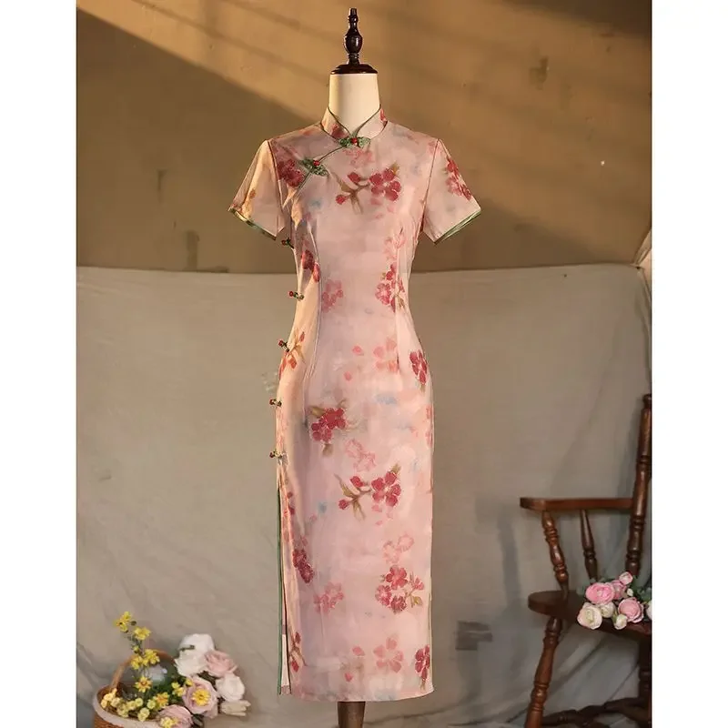 

Розовый Cheongsam 2025, новое летнее улучшенное новое повседневное платье с цветочным рисунком в китайском стиле, женское платье Ципао для молодых девушек