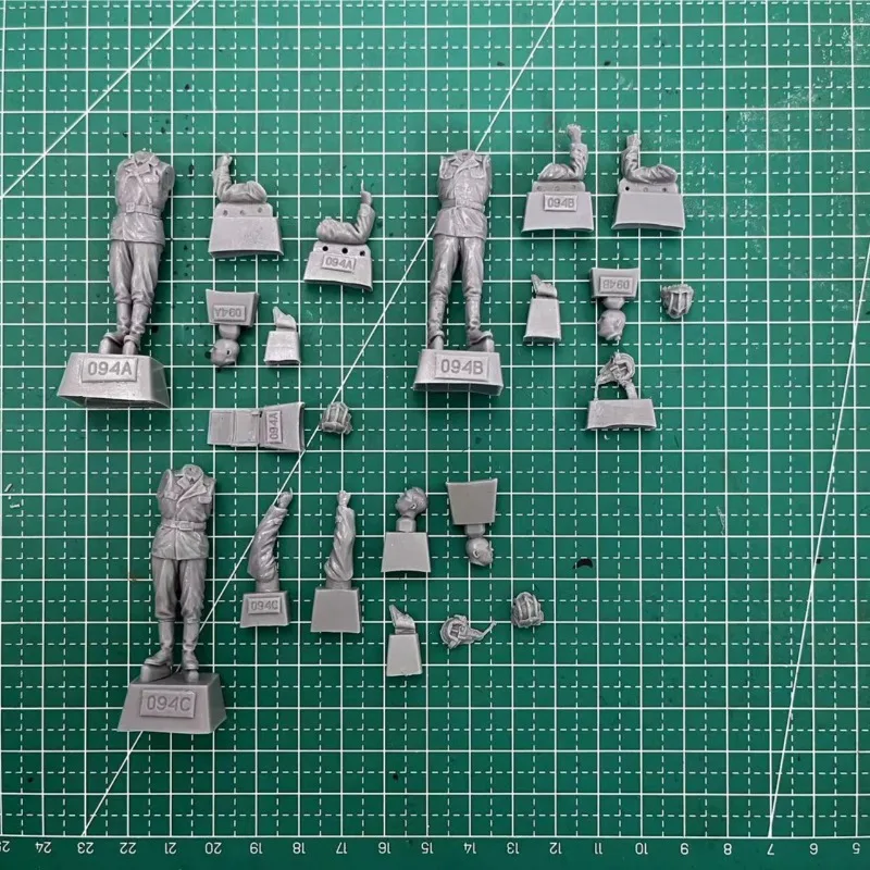 1/35 Resin Figure Soldier Model Kit Historical Military Tank Crew Group 3 Persons Miniature Hobby Unassembled Unpainted 962A