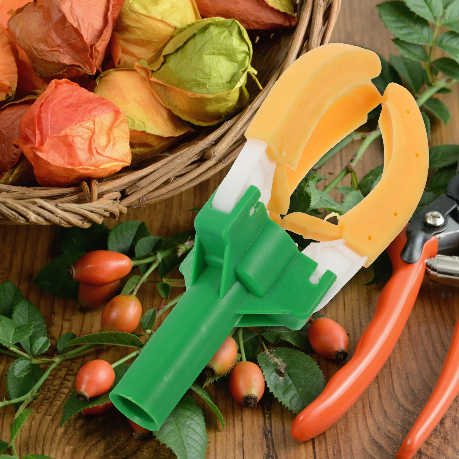 

Premium Rubber Fruit Picker Claw Head Durable Easy Install Remove Stable Compact Suitable Apples Pears Peaches Kiwis Lemons