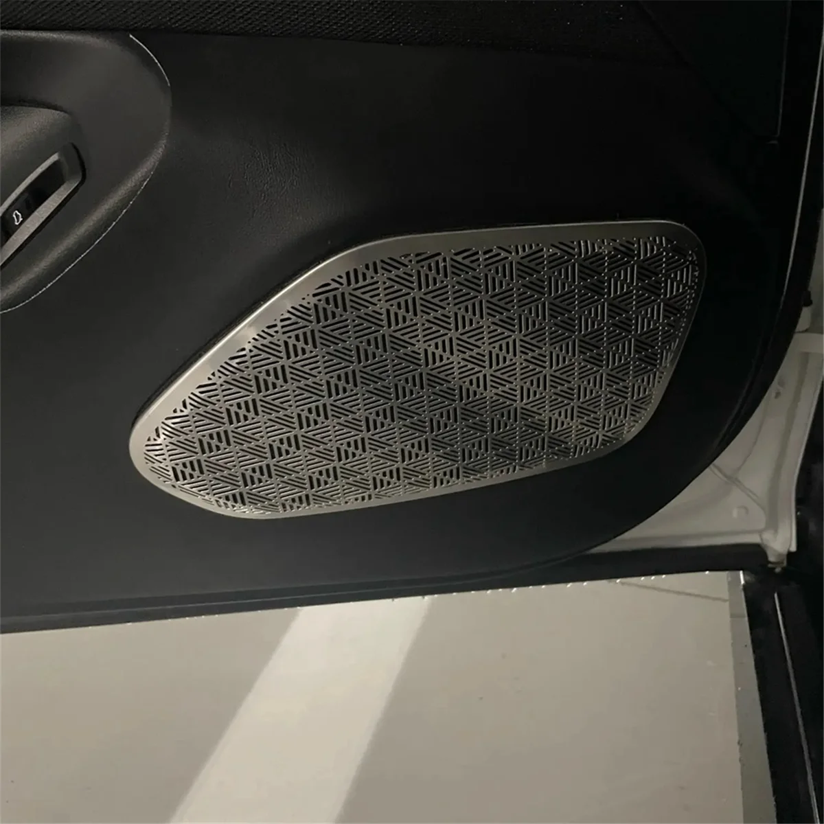 Couvercle de haut-parleur de porte de voiture en acier inoxydable, autocollants de décoration de garniture, accessoires intérieurs, BMW Série 5, G60, 2024