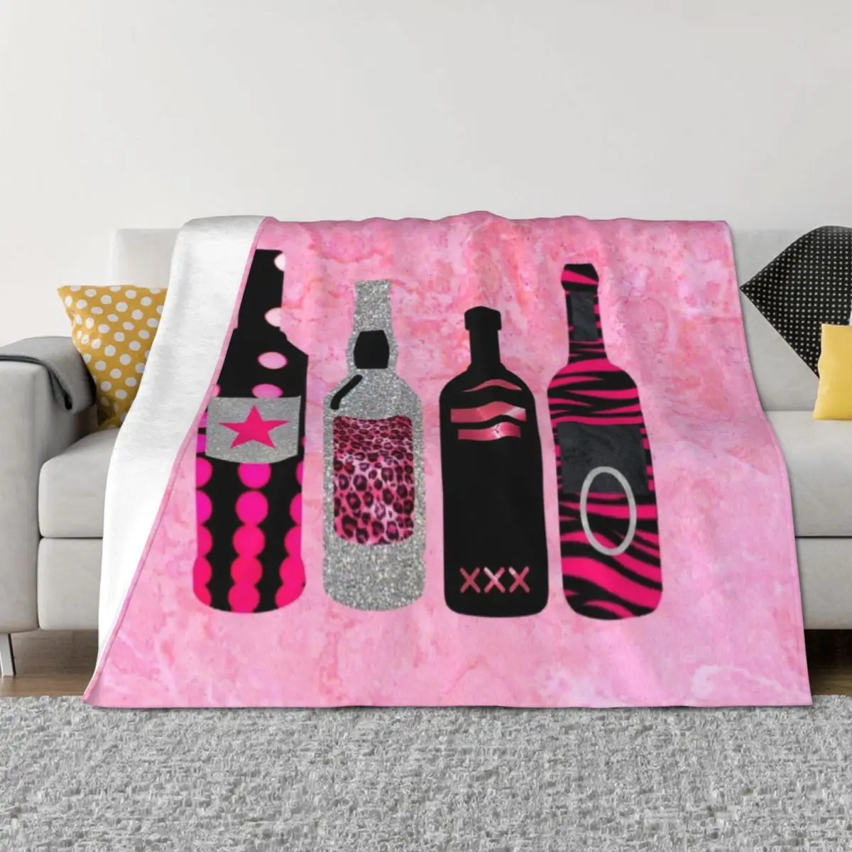 Botellas alc de color rosa y negro, manta, fundas de cama, mantas peludas de verano pesadas