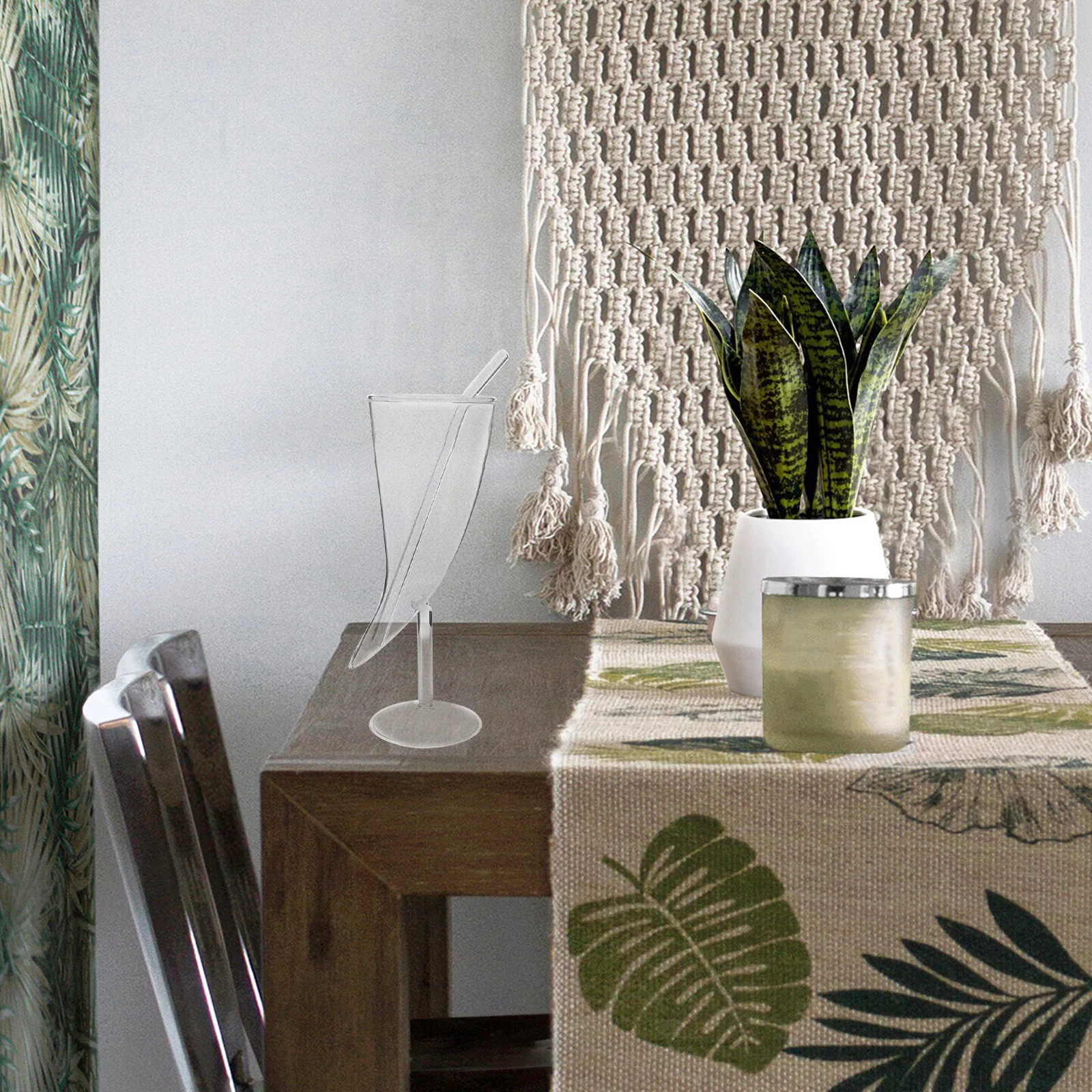 

Moon Shaped Glass Mug Creative Transparent Cup for Bar Kitchen Party Wine Juice Drinks Cups with Straw Glass Cup