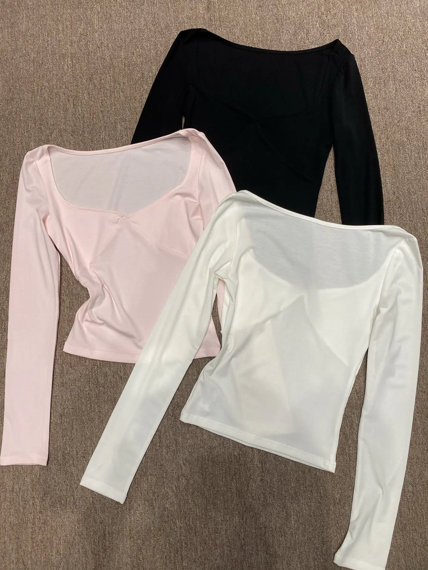 

Женская футболка Slim Fit с длинным рукавом, тонкая, дышащая, с большим U-образным вырезом, для работы и повседневной носки, простая элегантность, осень-весна
