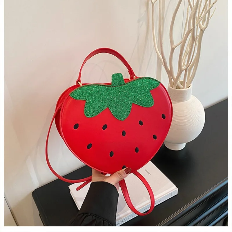 

2025 New Fashion Girls Strawberry Bag One Shoulder Crossbody Small Round Bag