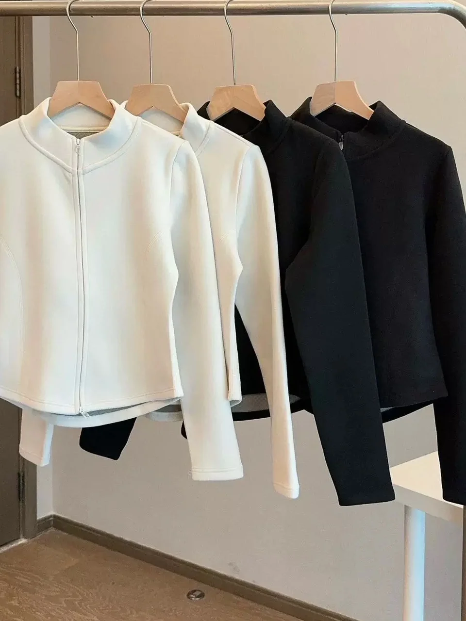 Women's Lightweight Fleece Double-sided Warmth Cardigan Jacket Casual Style Standard Fit Multi-pocket Polyester Fiber