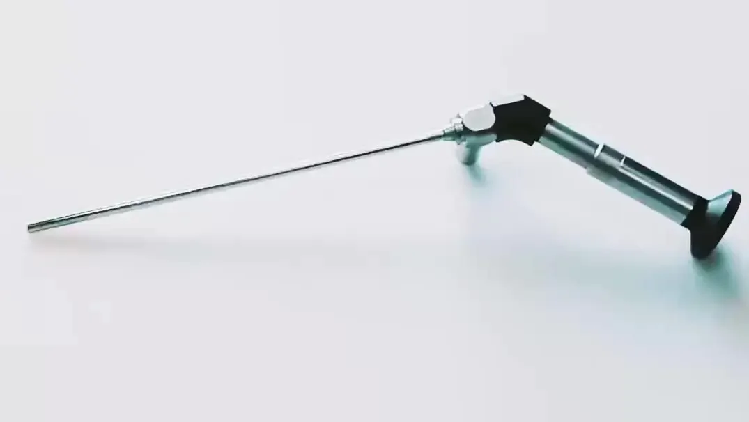 reusable self-retaining laryngoscope