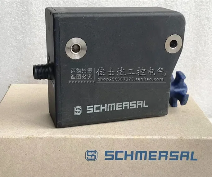 Original SCHMERSRL Electromagnetic Interlock Safety Door Switch AZM 300Z-ST-1P2P In Stock
