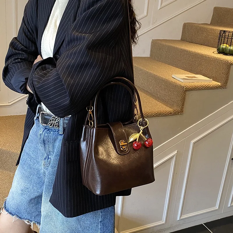 Cherry Bucket Bag Female Western-style Niche Design 2026 Fashion Trend New Casual Retro PU Crossbody Bag
