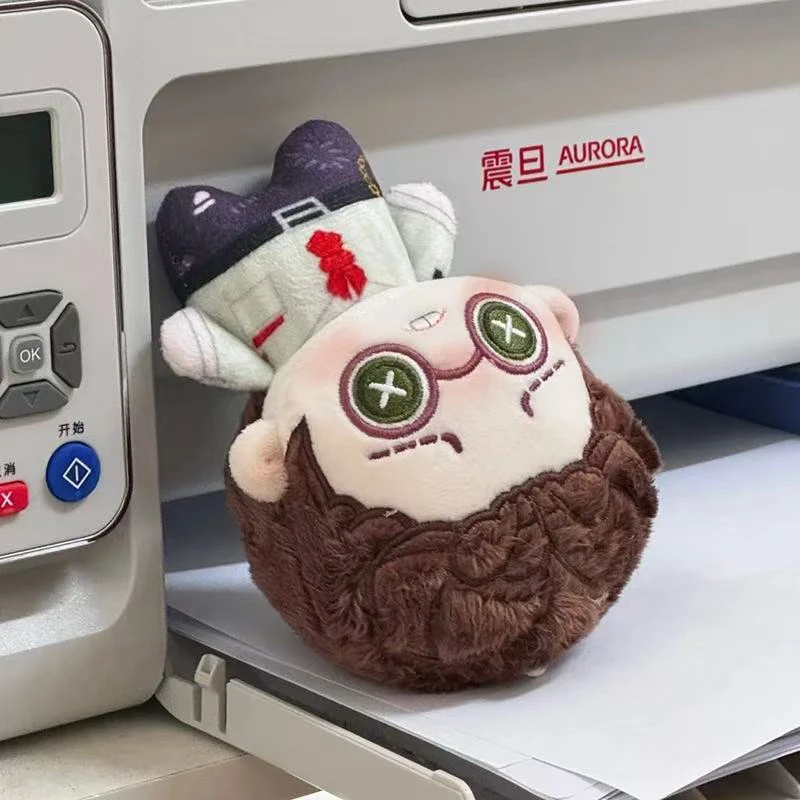 لعبة الهوية على شكل حرف V دمية فريدي رايلي من القطيفة إيما وودز جوزيف لعبة تريسي ريزنيك إيسوب كارل نورتون كامبل لوكا بالسا