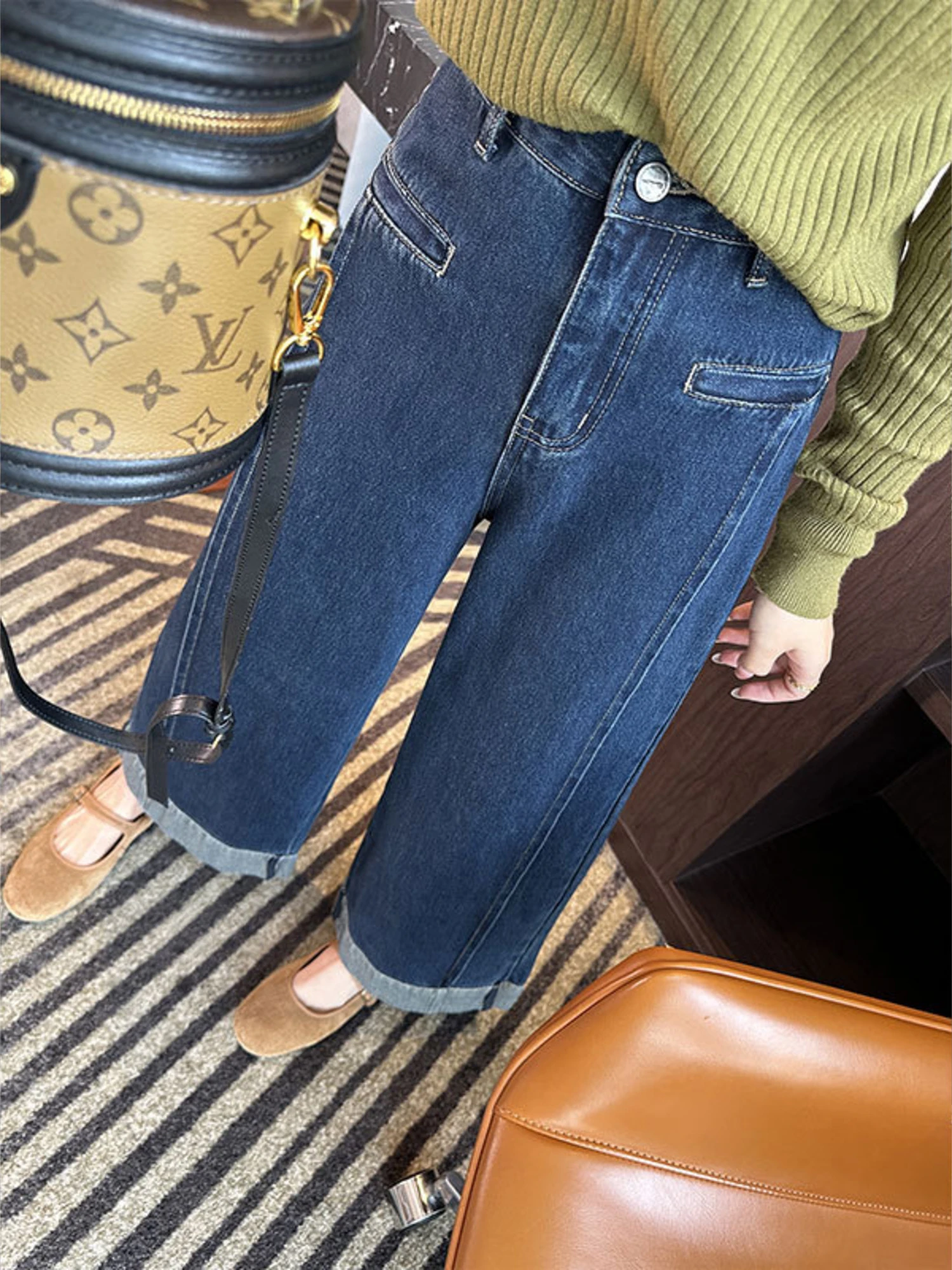 Women Dark Wash High Waist Wide Leg Jeans Cuffed Hem Vintage Denim Pants Double Stitch Pockets