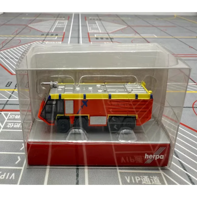 

Herpa Wings Diecast 1/200 Scale Airport Scene Accessories Airport Fire Engine Model Collectible Toy Ornament Alloy Material